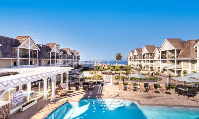 Carlsbad Village Resort | 71 m² Resort ∙ 2 bedrooms ∙ 127 guests