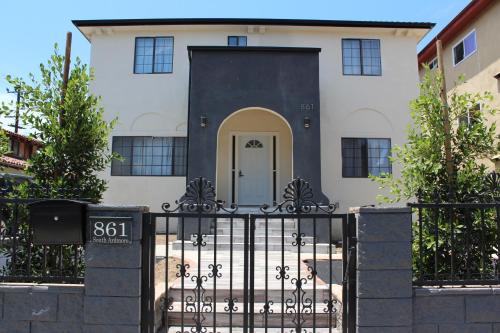 Koreatown Hostel | 8th and Ardmore