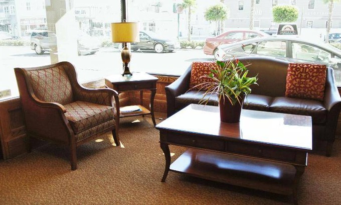 Marina District Hotel | 93 m² Hotel ∙ 2 bedrooms ∙ 127 guests