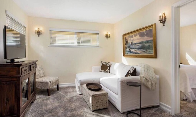 West Beach Apartment | Affordable Executive Getaway — blocks to Beach and Funk Zone