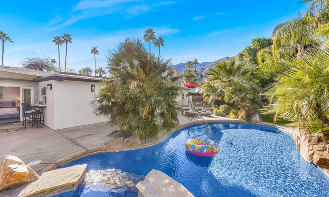 Tahquitz River Estates House | Amazing Mountain Views and close to Downtown Palm Springs - Casa San Lucas