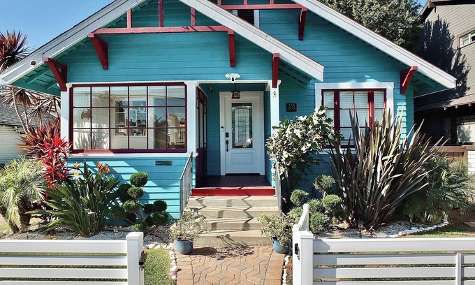 Alamitos Beach House | Beach City Craftsman - Walk to Beach