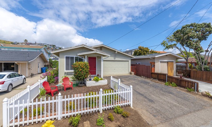 Morro Bay House | Beach cottages, majestic Morro Bay