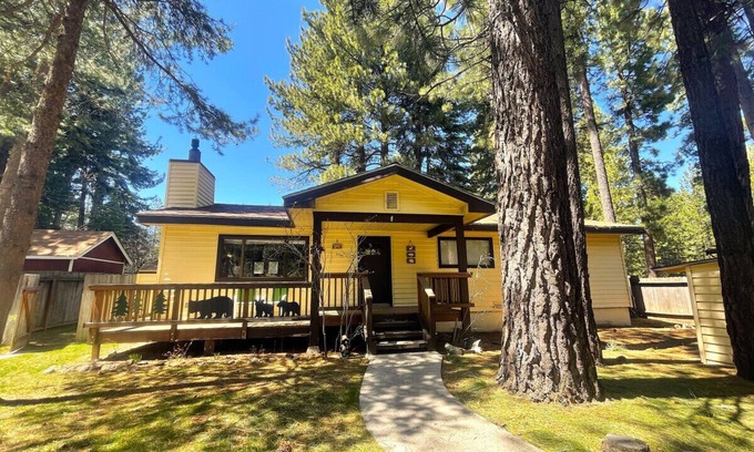 Pioneer Trail House | Bear Claw Trails - Dogs + Awesome Yard + Fire Pit