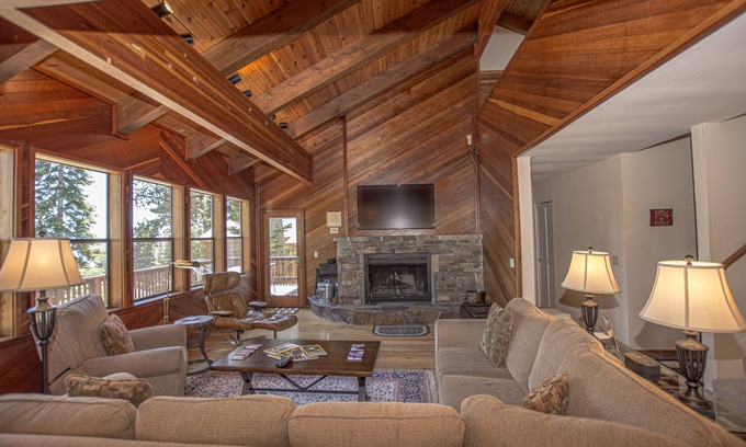 Sunnyside House | Big Pine by Hauserman Rental Group