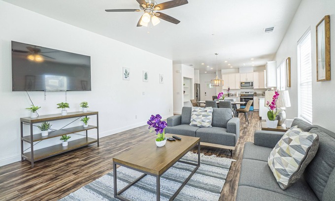 South Natomas House | BRAND NEW CONSTRUCTION NEAR DOWNTOWN & SMF AIRPORT
