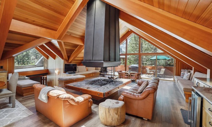 Olympic Valley House | Charming Olympic Valley Four Bedroom Home