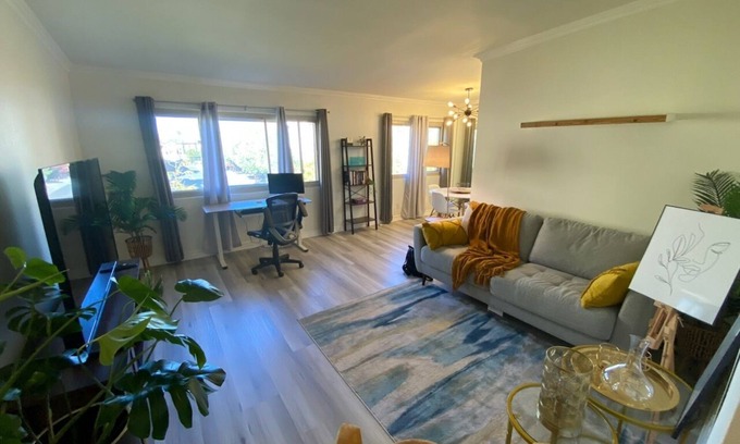 Los Angeles Condo | Chic LA Condo 10 min from Beach and SoFi