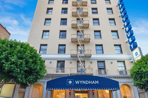 Lower Nob Hill Resort | Club Wyndham Canterbury