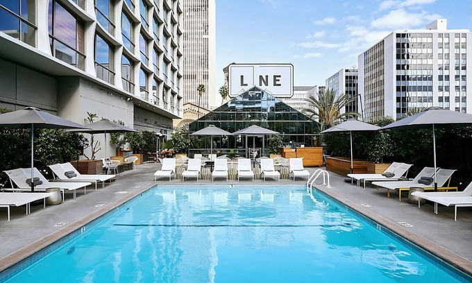 Wilshire Center House | Conveniently To Excellent Transportation! 4 Relaxing Units, Pets Allowed, Pool