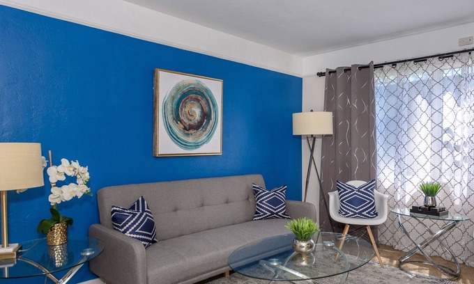 Bay Park Apartment | Cozy 1BR 15min to Mission Beach SeaWorld Pool+Gym