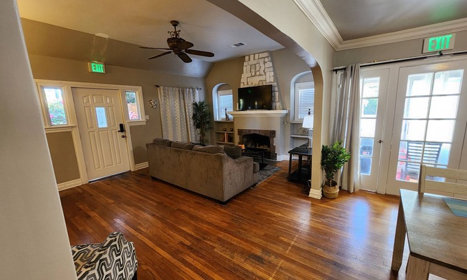 Mid City House | Cutie 3 bedrooms central to everywhere !