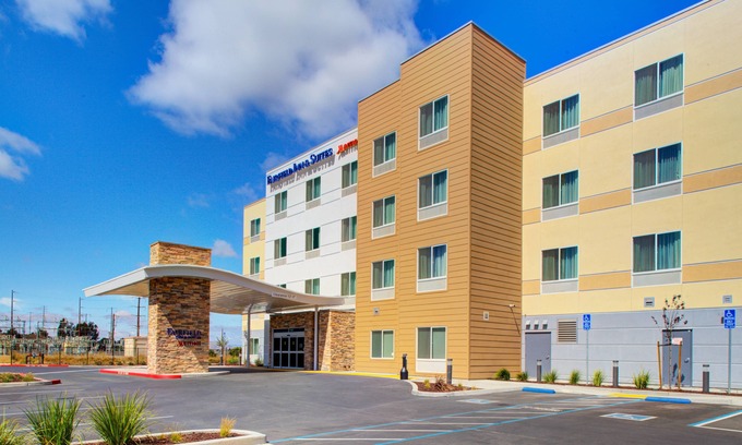 Hollister Hotel | Fairfield Inn & Suites by Marriott Hollister