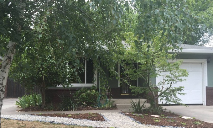 East Sacramento House | Family Oasis Home in Urban Country Setting near Fab 40's