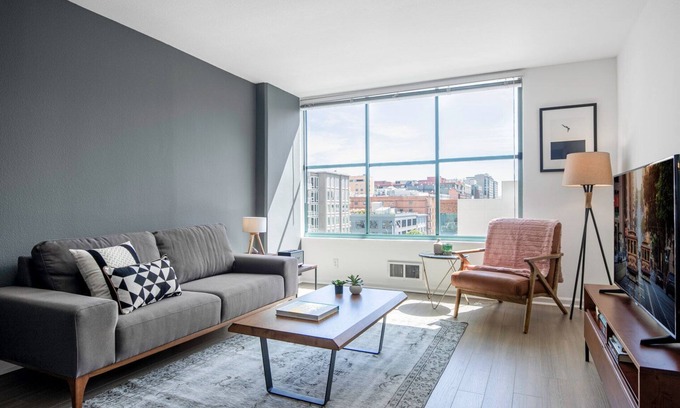 South Beach Apartment | Gorgeous South Beach 1BR w/Gym + Pool + Sauna near SF Bay, by Blueground