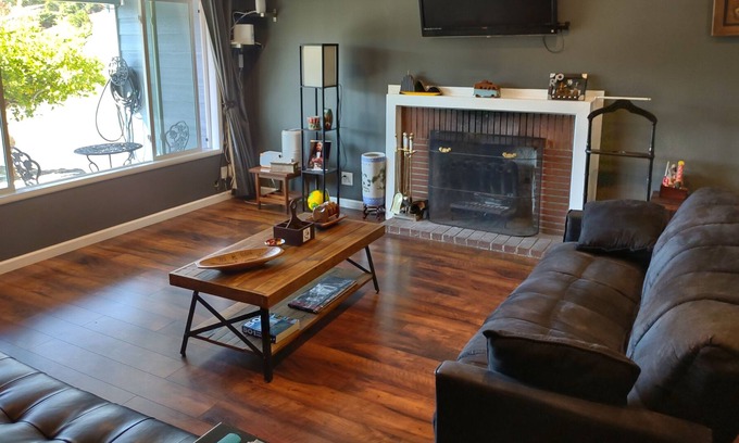 Corte Madera House | Guest Suite Mountain View close to Sausalito , Marin Headlines ,Mnt. Tam & S.F