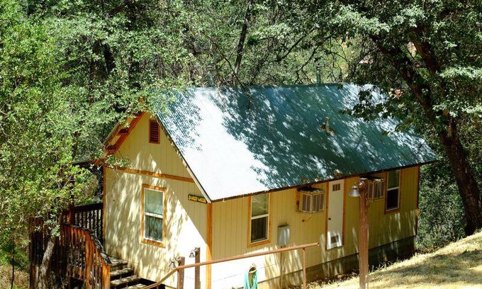 Midpines Hostel | Hostel ∙ 8 guests