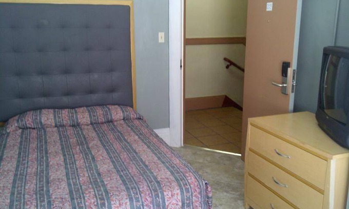 Mid-Market Hotel | Hotel ∙ 5 guests