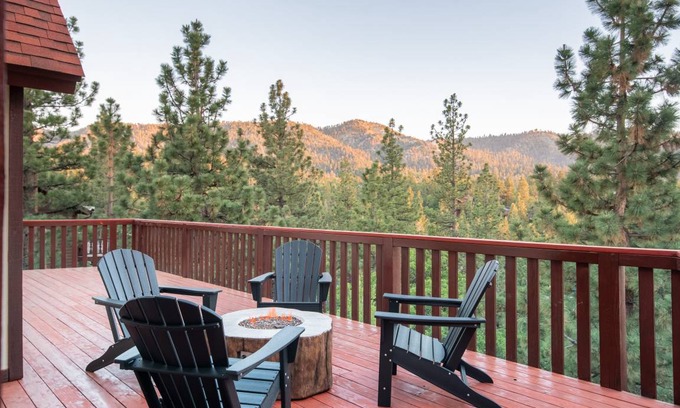 Upper Moonridge House | House ∙ 5 bedrooms ∙ 13 guests