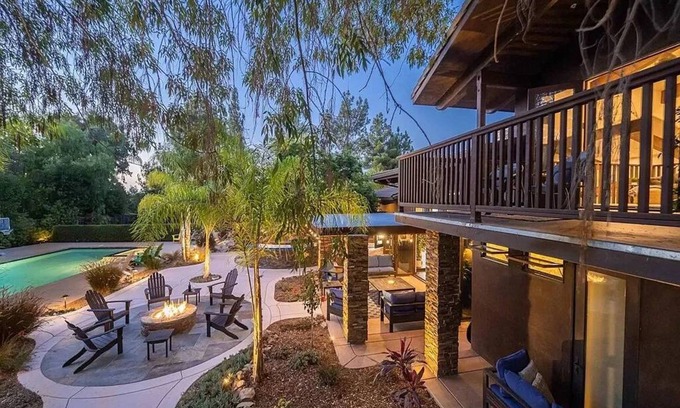Lake Hodges House | House ∙ 5 bedrooms ∙ 10 guests