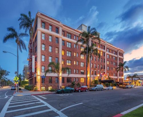 Park West Resort | Inn at the Park