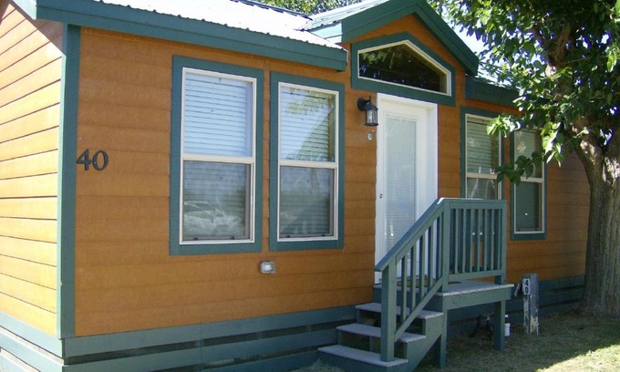 Nicolaus Resort | Lake Minden Camping Resort Cottage 6