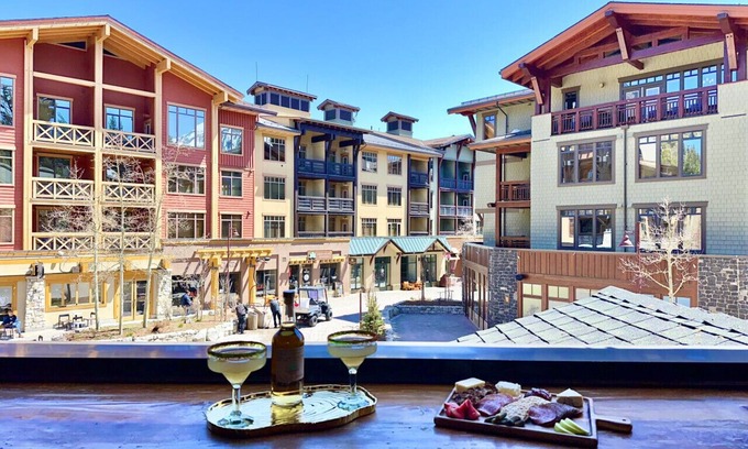 Mammoth Lakes Condo | Mammoth Luxe Retreat - Private Steam Room & Massage Chair