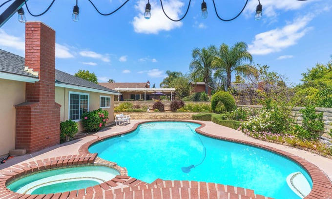 Fullerton House | @ Marbella Lane - Contemporary 4BR Charm w/Pool