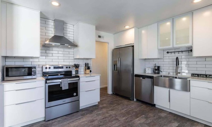 East Palo Alto House | @ Marbella Lane - Neat and Cozy Modern Home