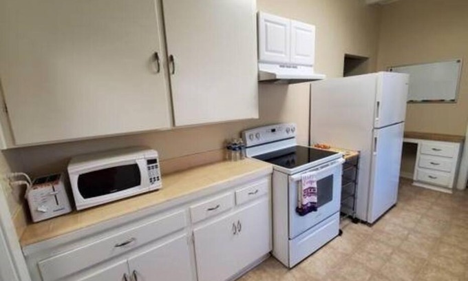 Oakhurst House | Miners Cabin SUITE