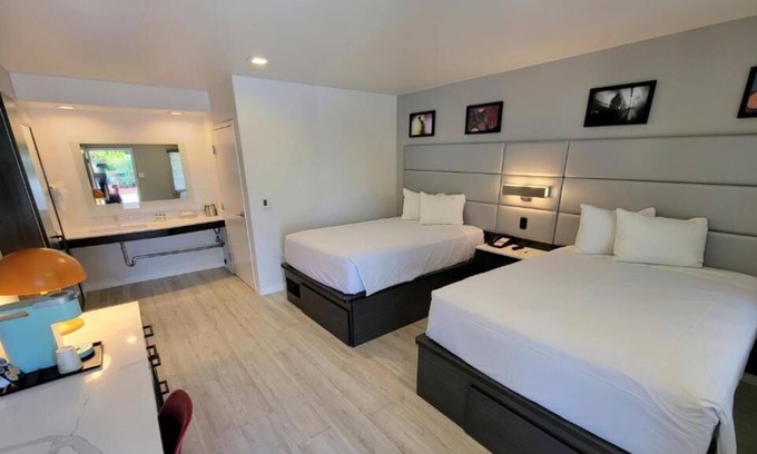 Newhall House | Minutes to Pruneridge Golf Club! 3 Units, Comes with FREE Parking!