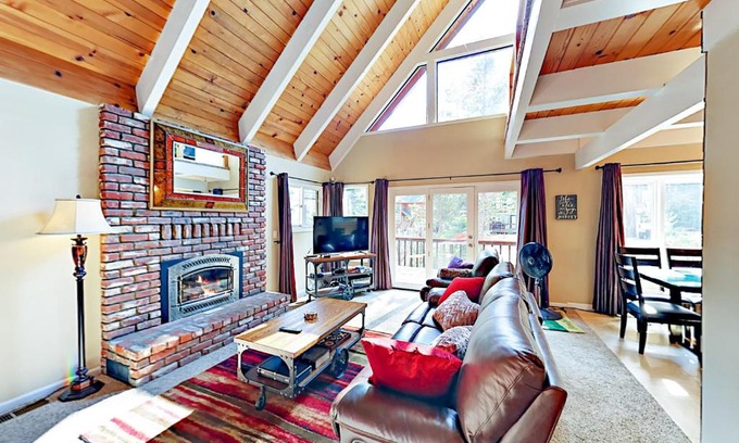 Montgomery Estates House | Montgomery Estates Retreat
