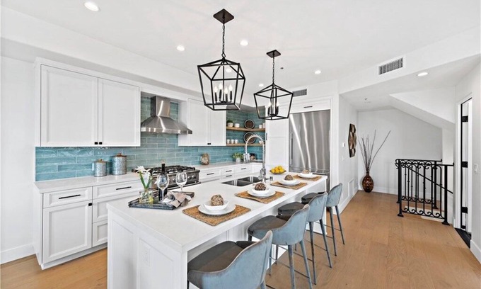 San Clemente Condo | New OceanView TriLevel + Amazing Rooftop Terrace