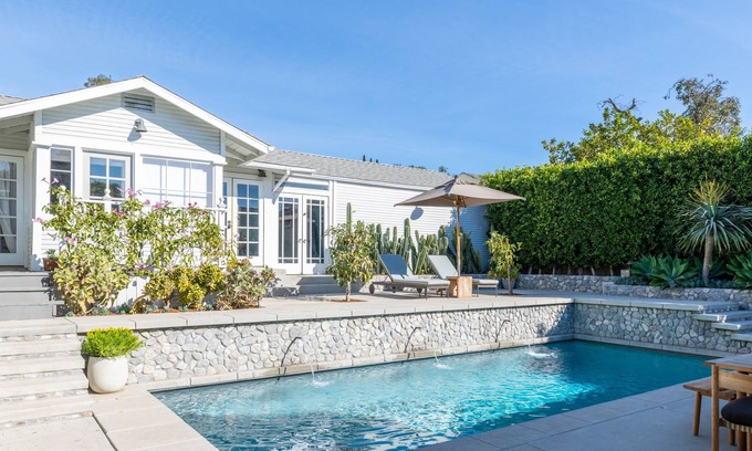 Silver Lake House | NEW Stunning Stylish Perfect Escape! POOL + CASITA