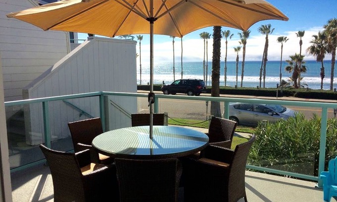 Townsite Apartment | NEWLY REMODELED ASTONISHING VACATION HOME, JUST A FEW STEPS AWAY FROM THE BEACH