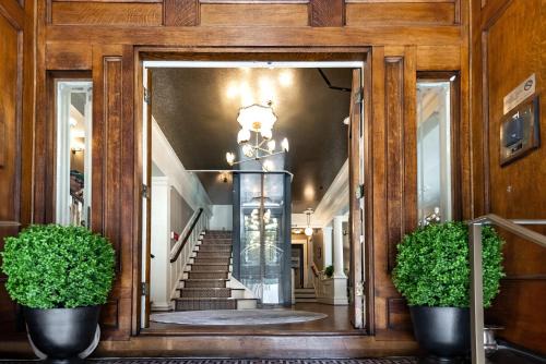 Lower Nob Hill Bed & Breakfast | Nob Hill Inn