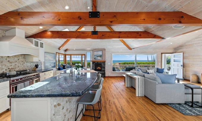 North Pacific Beach House | Pacific Beach Oceanfront Compound with Casita