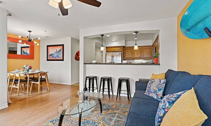 Crown Point Condo | Pacific Blue One| Walk to the Beach/Bay| 3 BR Home