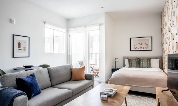 Silver Lake Apartment | Premium Silverlake Studio w/ W/D & Pool, nr 101 & 405, by Blueground
