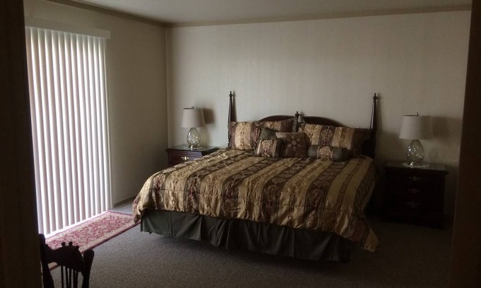 Paso Robles Resort | Private room ∙ 2 guests