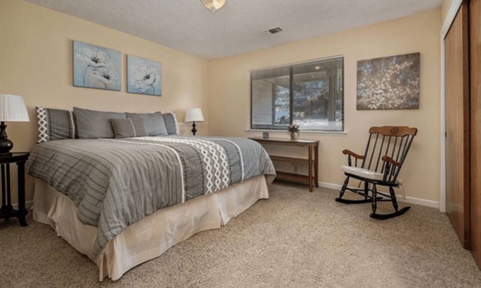 Lake Wildwood Resort | Private room ∙ 1 guest