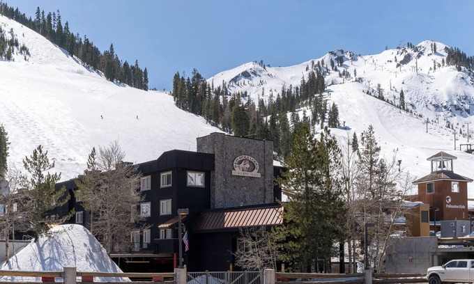 Olympic Valley Condo | Red Wolf Lodge at Olympic Valley