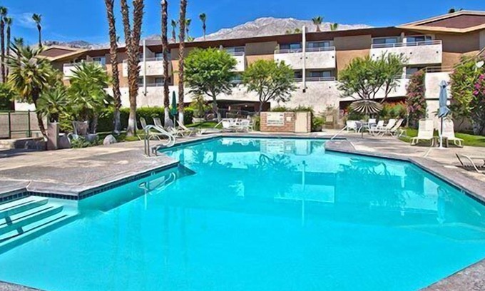 Downtown Palm Springs Condo | Retro Modern Condo With Mountain View, Walk to Downtown, Free WiFi
