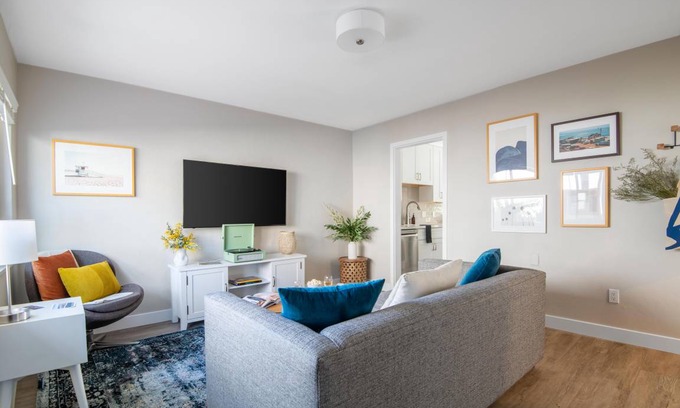 La Jolla Apartment | Seashore I by AvantStay In the heart of La Jolla! 5mins from the Beach!