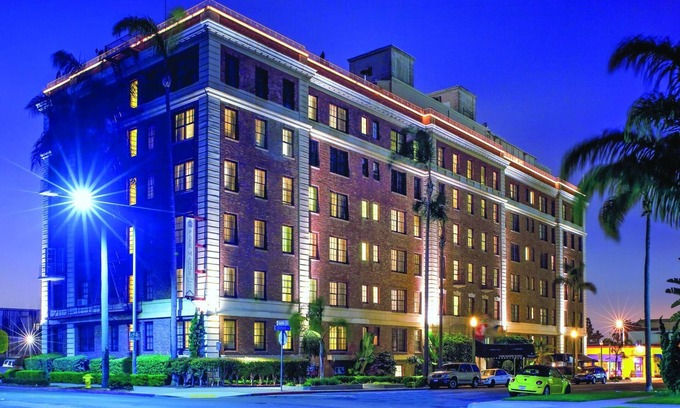 Park West Resort | Ships, museums, theme parks!