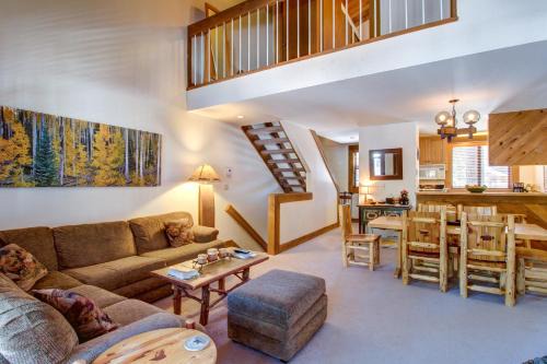 Truckee Apartment | Silver Strike at Northstar