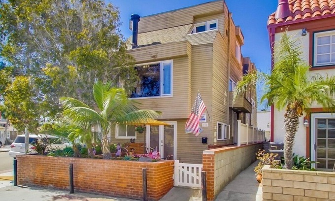 South Mission Beach House | South Mission Beach To Bay Retreat
