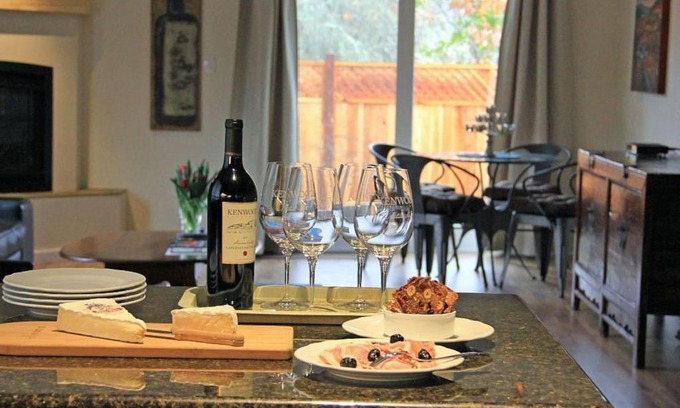 Kenwood Apartment | Spa, Bocce, BBQ Kitchen, Wineries