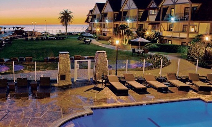 Carlsbad Village Condo | Steps from Beach **May 29th - June 5th** Wheelchair Accessible - Sleeps 4