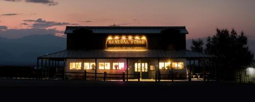 Beatty Junction Hotel | Stovepipe Wells Village